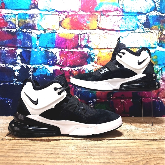 Nike Other - NIKE AIR FORCE 270 - Basketball sneaker, black/white, size 11